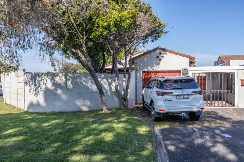 To Let 3 Bedroom Property for Rent in Kirstenhof Western Cape